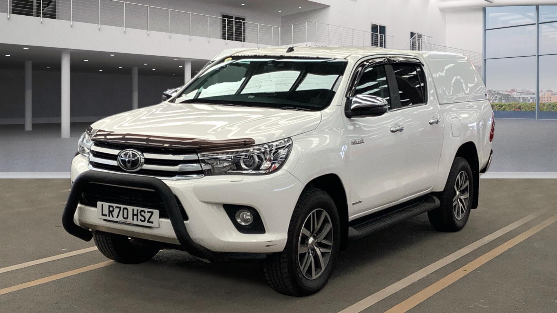 TOYOTA Hilux